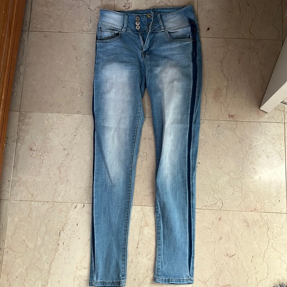 Light wash skinny Jeans - Picture 1 of 3